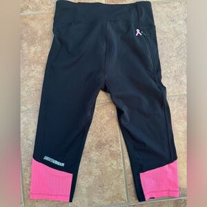 Under Armour Breast Cancer Capri Medium